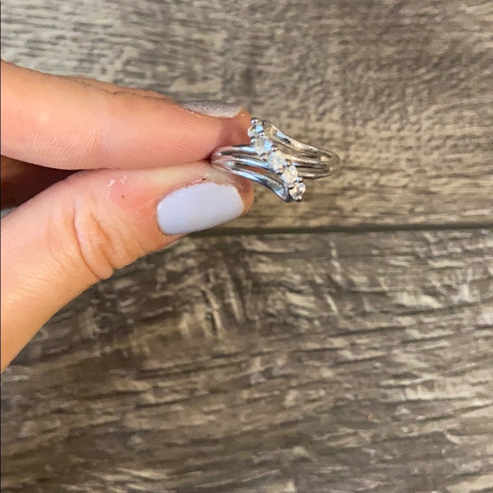 Beautiful sterling silver ring! - Picture 2 of 3